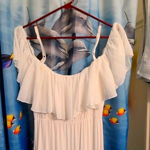 White maternity photo shoot dress